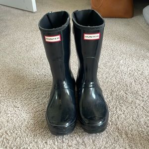 Genuine Hunter Boots with a wide calf! Used lightly in college 4 years ago.